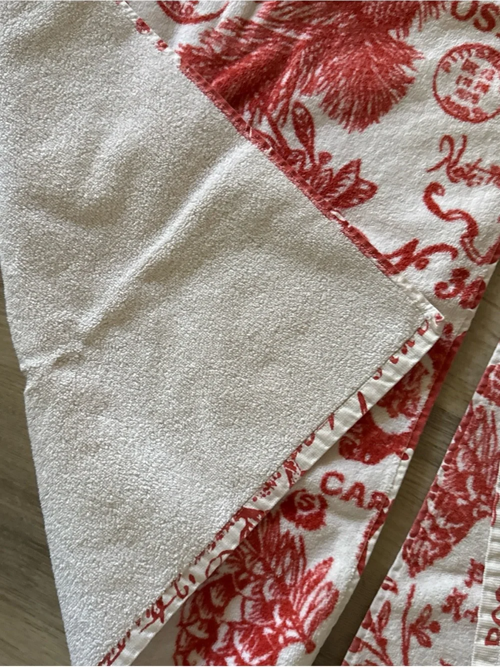 POTTERY BARN French Country Post Card Kitchen Hand Towel Set Of 2: Red Script